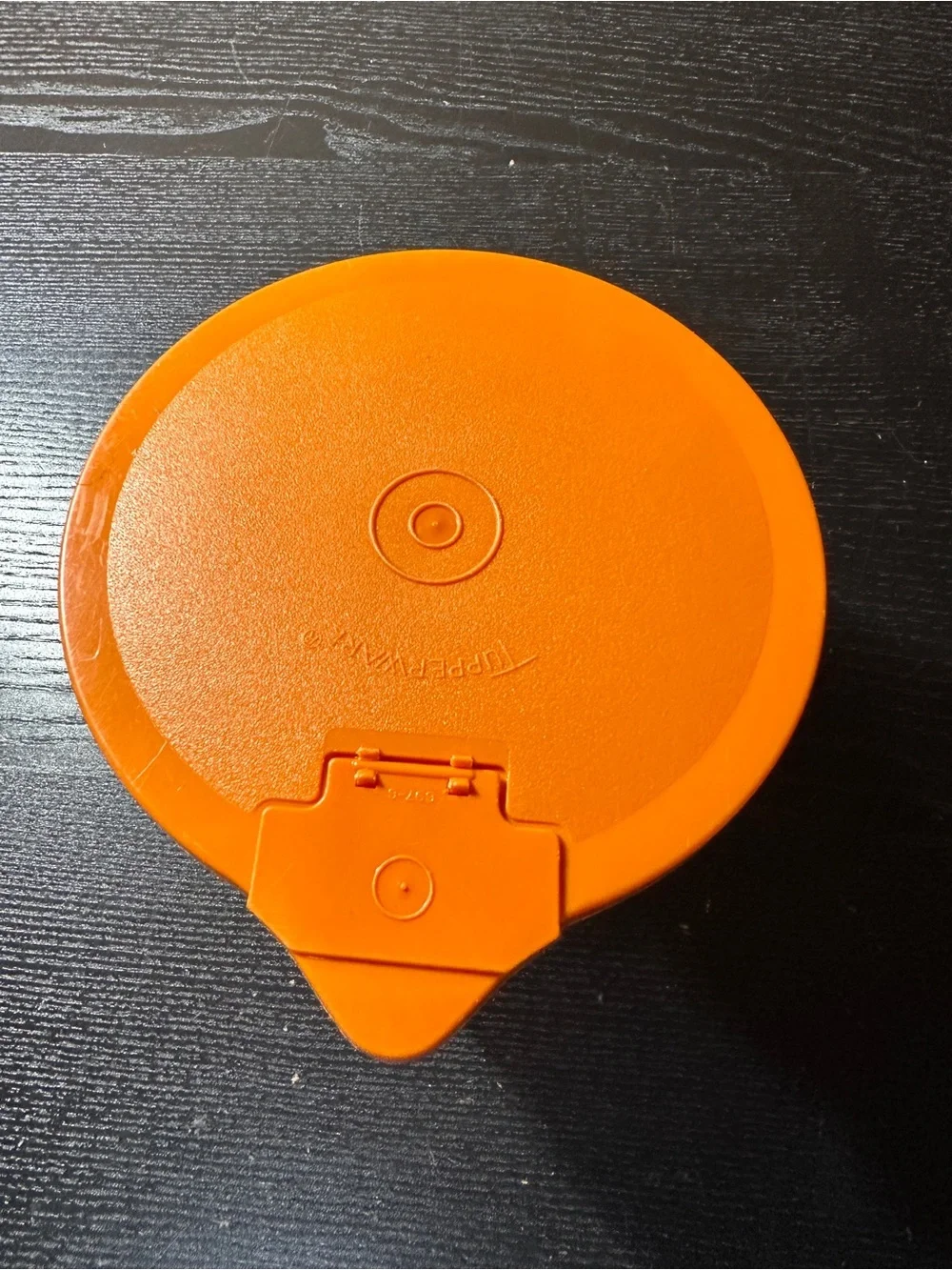Vintage 1970’s Tupperware 4 Cup Mix N Store Measuring Pitcher Orange Lid